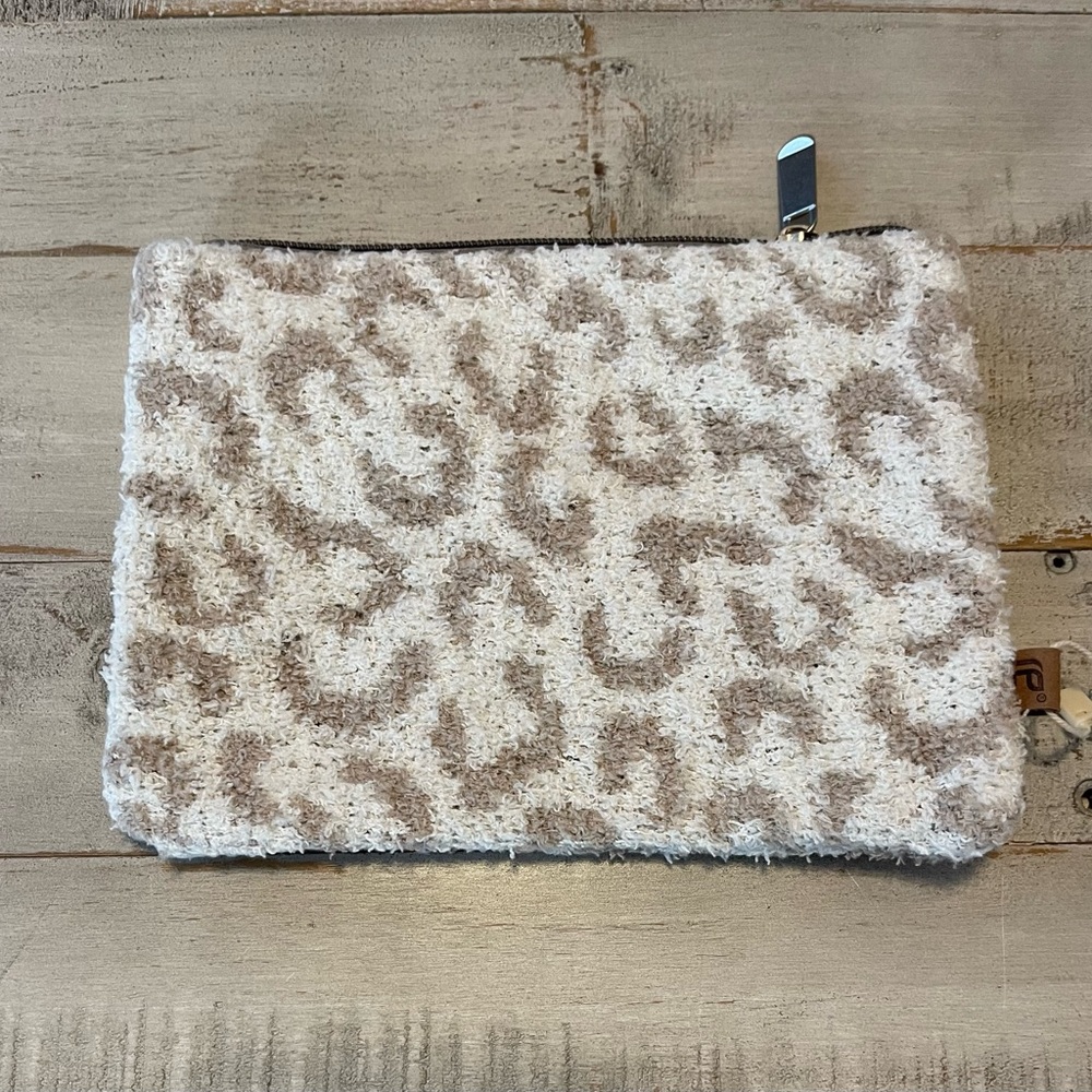 Comfy Luxe Pouch